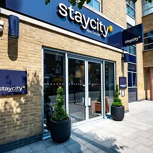 Staycity Greenwich High Road Apartahotel