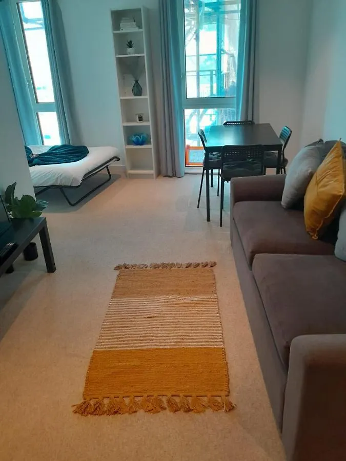 Stylish 3 Beds North Greenwich 02 Arena Apartment Λονδίνο